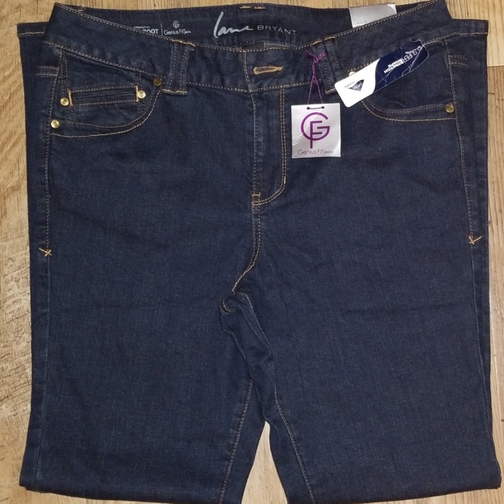 NWT  Lane Bryant size 18 flair legged dark wash